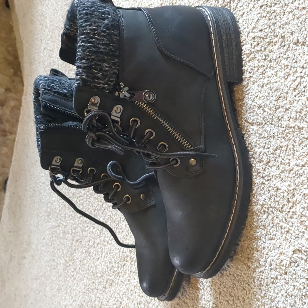 Patrizia Women's Black Ankle Boots - Picture 2 of 6